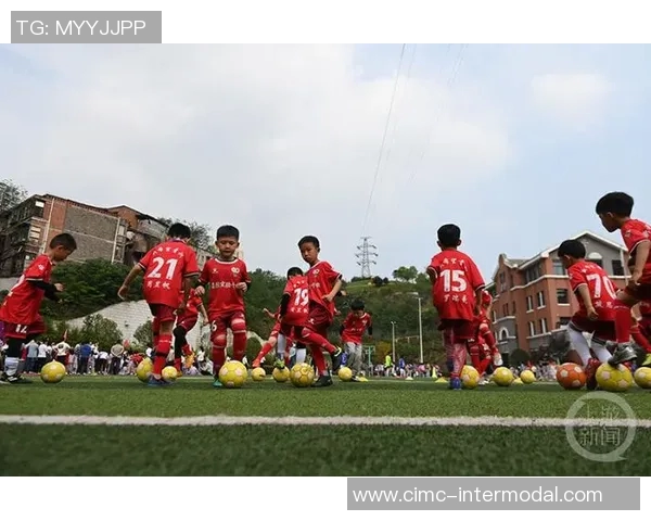 年轻足球明星阵容汇聚新生力量展现未来足坛无限可能
