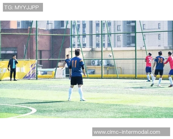 足球明星转会盛典双人视频回顾精彩瞬间与感人故事