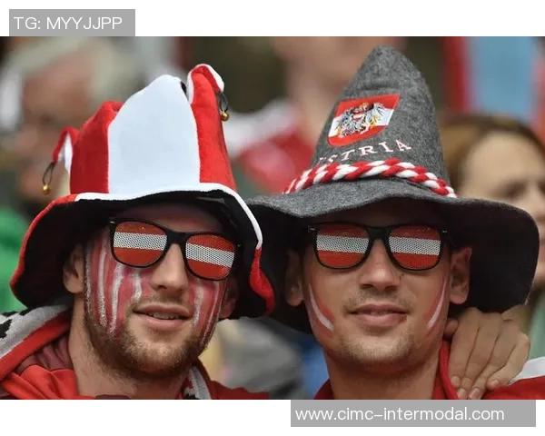 足球明星盛装出席时尚秀场精彩瞬间视频回顾