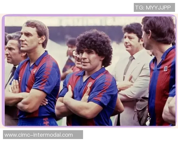 昔日足球传奇明星的辉煌岁月与不朽成就回顾